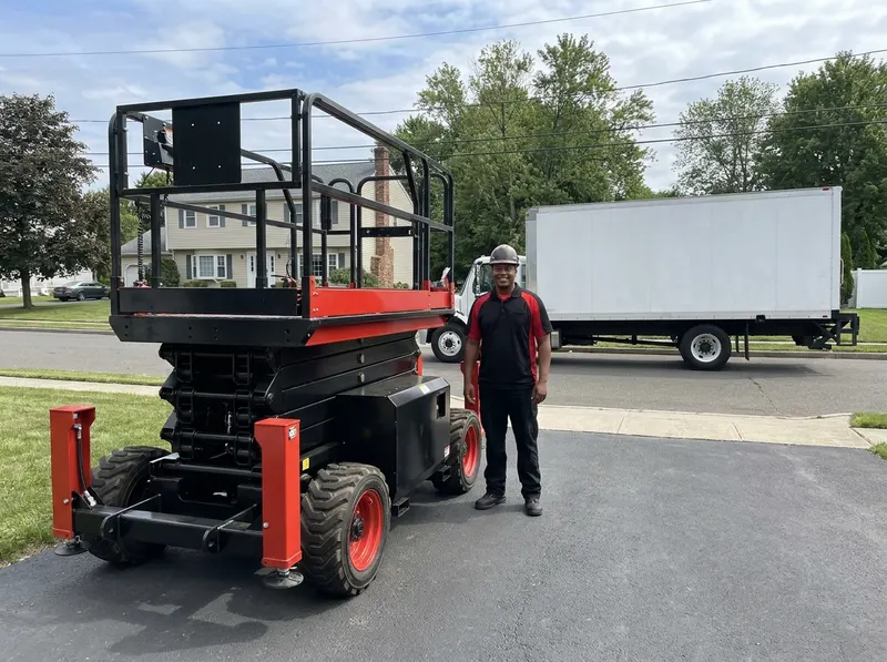 Electric and Rough-Terrain Scissor Lifts in Bridgeport, CT